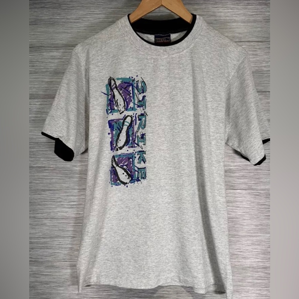 Vintage Hilton Bowling TShirt mens medium Made In USA  Strike 90s